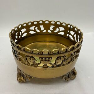 VTG Filigree Floral Ornate Brass 3 Footed Candle Holder Planter Pot Decorative